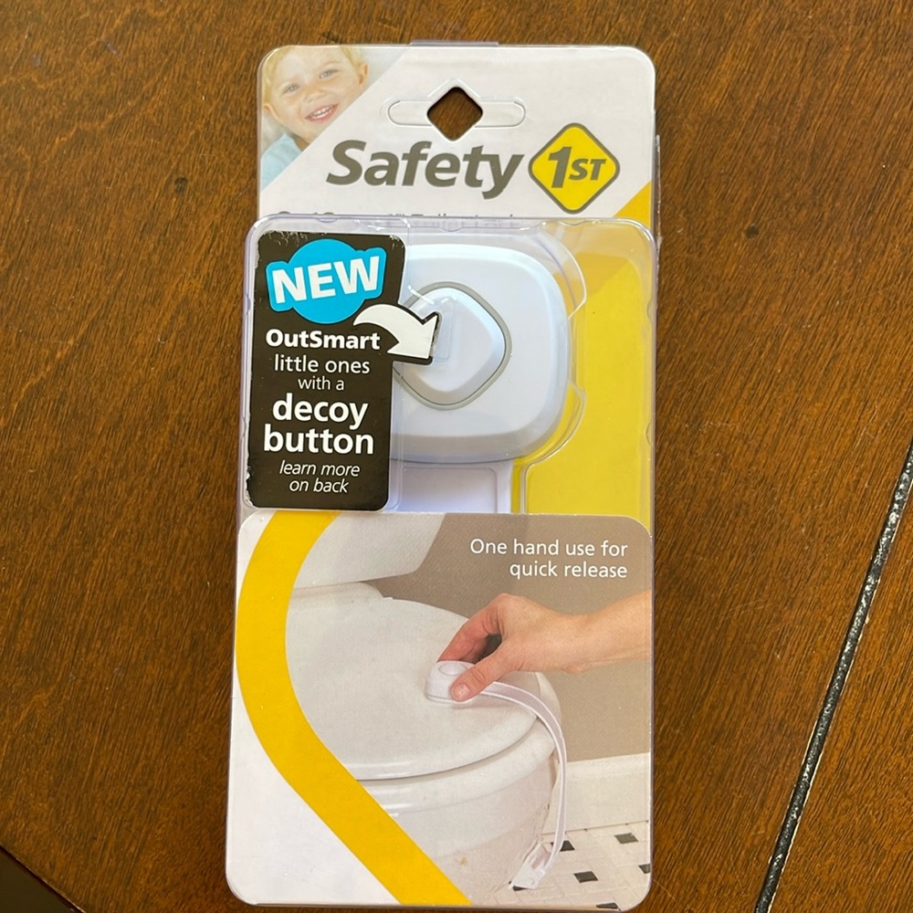 Safety 1st outsmart toilet lock